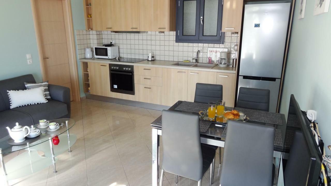 Melina Apartments Pool View 阿尔戈斯托利翁 外观 照片